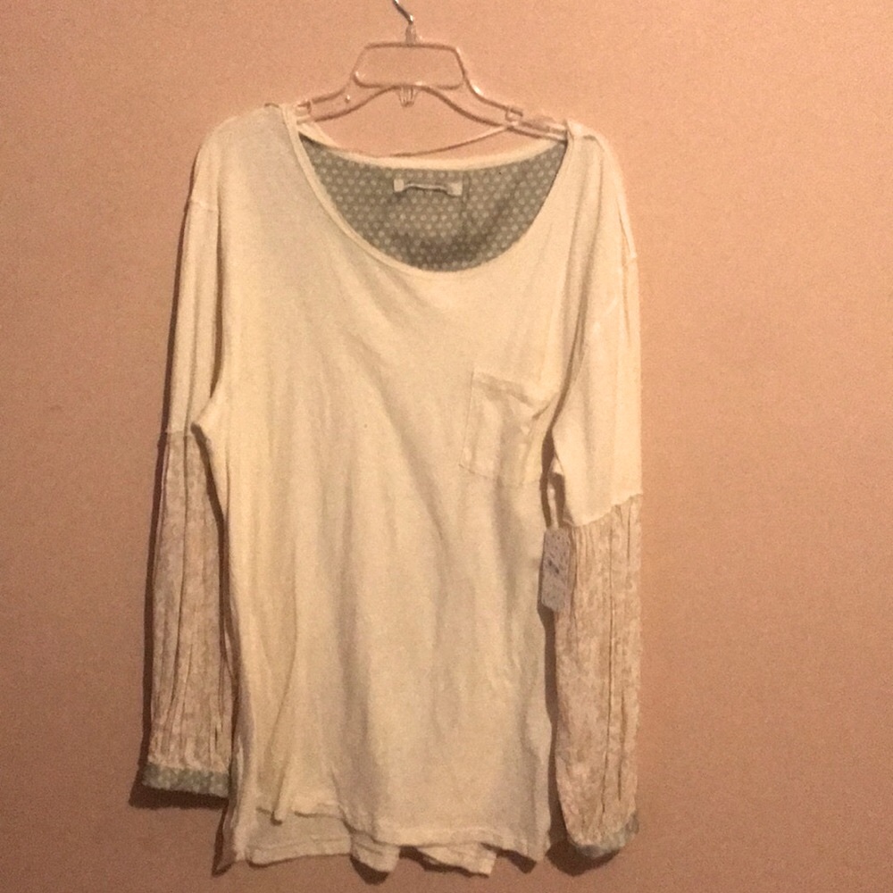 Free People. Flowing boho shirt